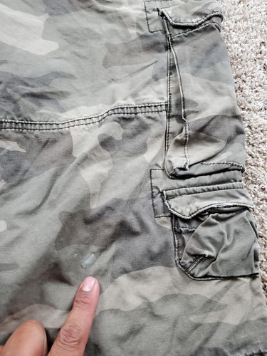 Vintage Mossimo Cargo Shorts Mens 38 Green Camo Cargo Pockets Long shorts Y2K - Picture 3 of 10