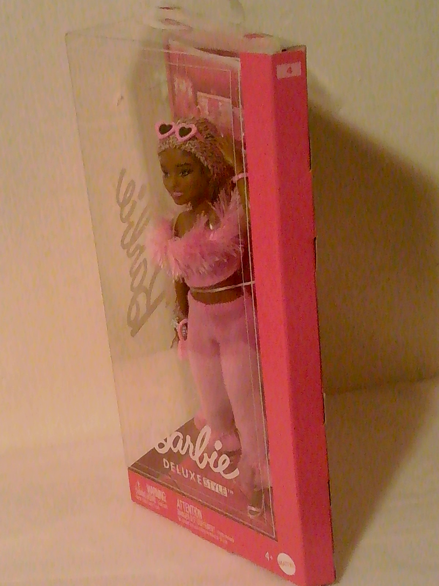 Barbie AA Deluxe Style N°4 - Cheveux Tresses Roses 2024 - Mattel HYV28 Neuve