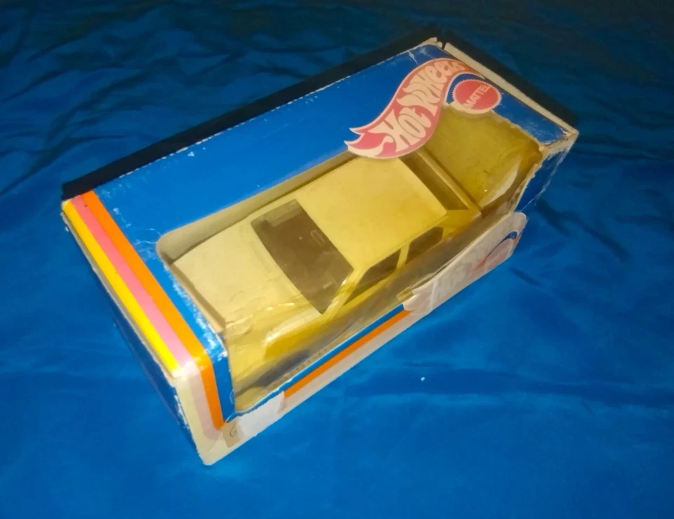 OPEL KADETT HOT WHEELS BEVI BILLY SPECIAL RARE BOX 1:25 MATTEL ITALY - Immagine 4 di 4