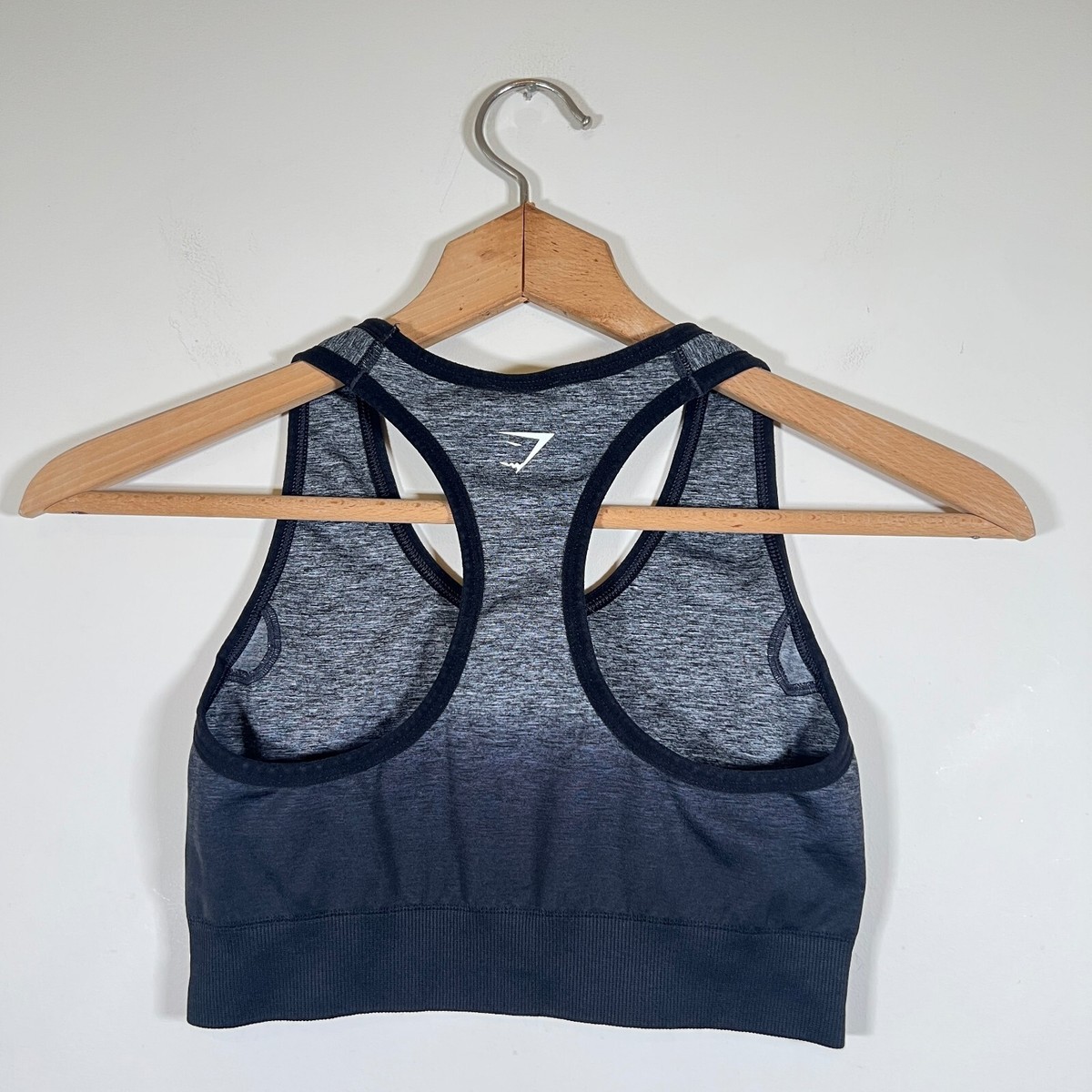 Gymshark Women's Sports Bra Adapt Ombre Seamless Grey Black S