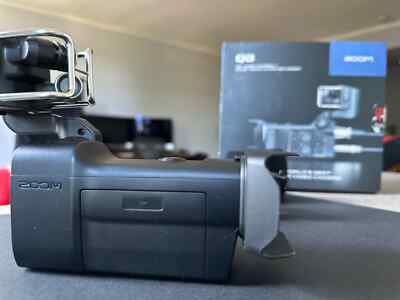 Zoom Q8 2.3K handy video recorder and sound recorder