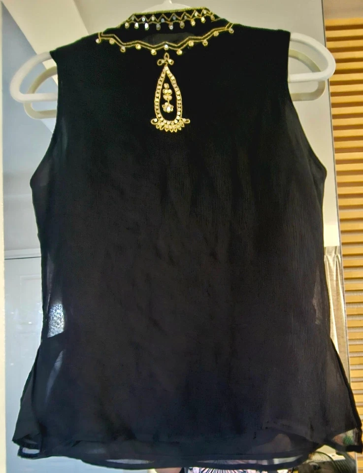 NOVA Blusa Sem Mangas Silkland Preta Forrada de Seda Dourada Embelezada com Lantejoulas Tamanho M - Imagem 2 de 4