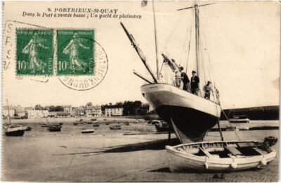 CPA SAINT-QUAY-PORTRIEUX Im Hafen bei Ebbe - Eine Yacht (1294965)