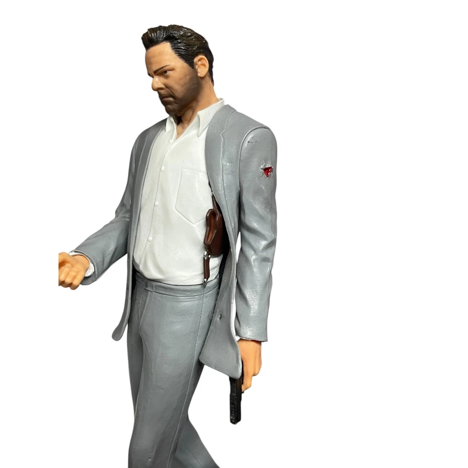 Max Payne 3 Collector's Edition Statue (LEANING) - Image 3 of 3