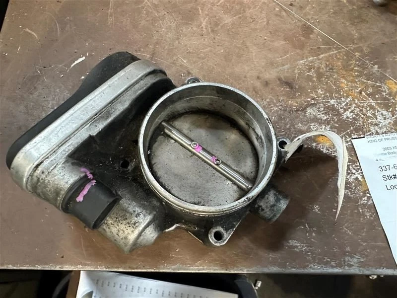 Cuerpo del acelerador compatible con 99-03 BMW 540i 610570 Foto 2 de 4