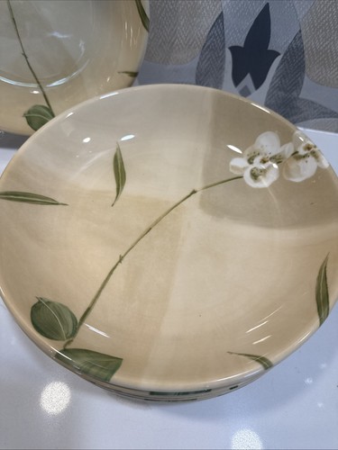8 Crate & Barrel ORCHID Flower Tan Pasta Bowls Salad Plates Royal Stafford 9.25" - Picture 2 of 7