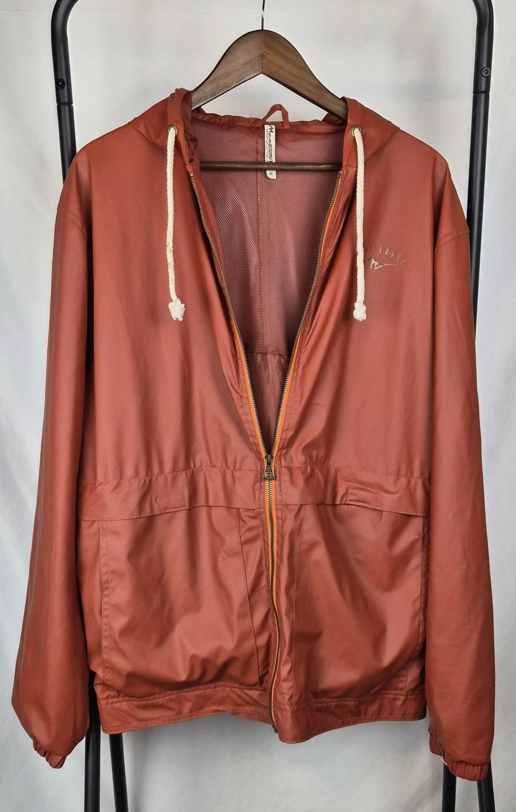 Momentum Outfitters Great Lakes Hooded Windbreaker Jacket Mens Med. Rust Orange