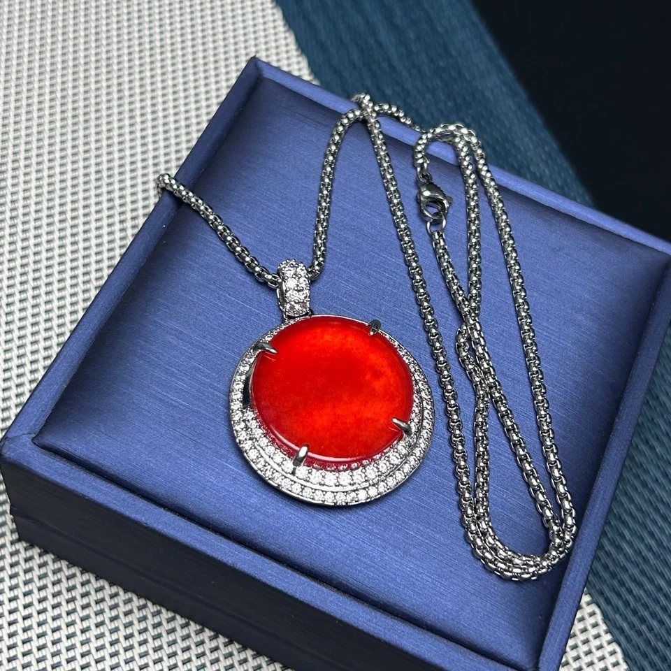 Colgante y collar tallado jadeíta rojo hielo real natural perfecto Foto 2 de 4