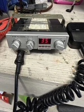 Realistic TRC-415 CB Radio Tested Works w/ Mic Vintage Radio Shack 40 Channel