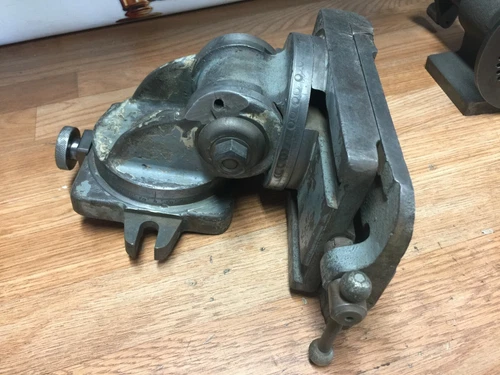USA MADE GRINDING FIXTURE W/ 5  " VISE 