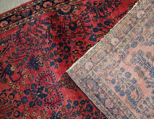 Handmade antique Oriental rug 3.7' x 5.4' (112cm x 164cm) 1920s - 1B748 - Picture 2 of 6