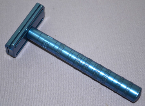 HS Henson AL13 Aluminium Double Edge Mild Blue Rasierhobel mit Box Klingen - Top - Bild 4 von 11