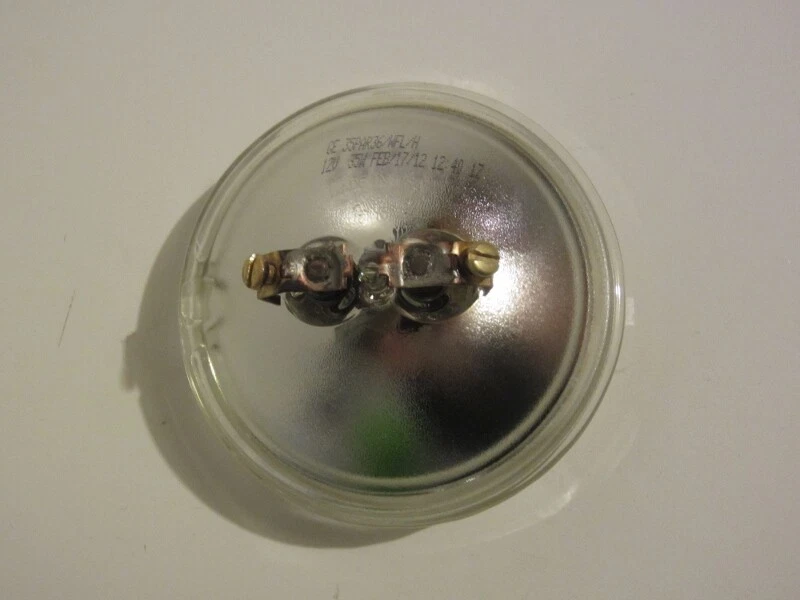 GE 35 watt PAR 36 12V WFL Screw Terminal Bulb Spot Light Lamp NEW - Image 4 of 4