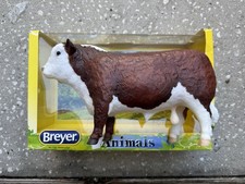 Retired Breyer Horse Farm Animal 1733 Polled Hereford Bull Cow Box