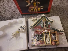 Kurt S. Adler Snowtown Village Claus And Co Workshop Lighted House 1996 EUC