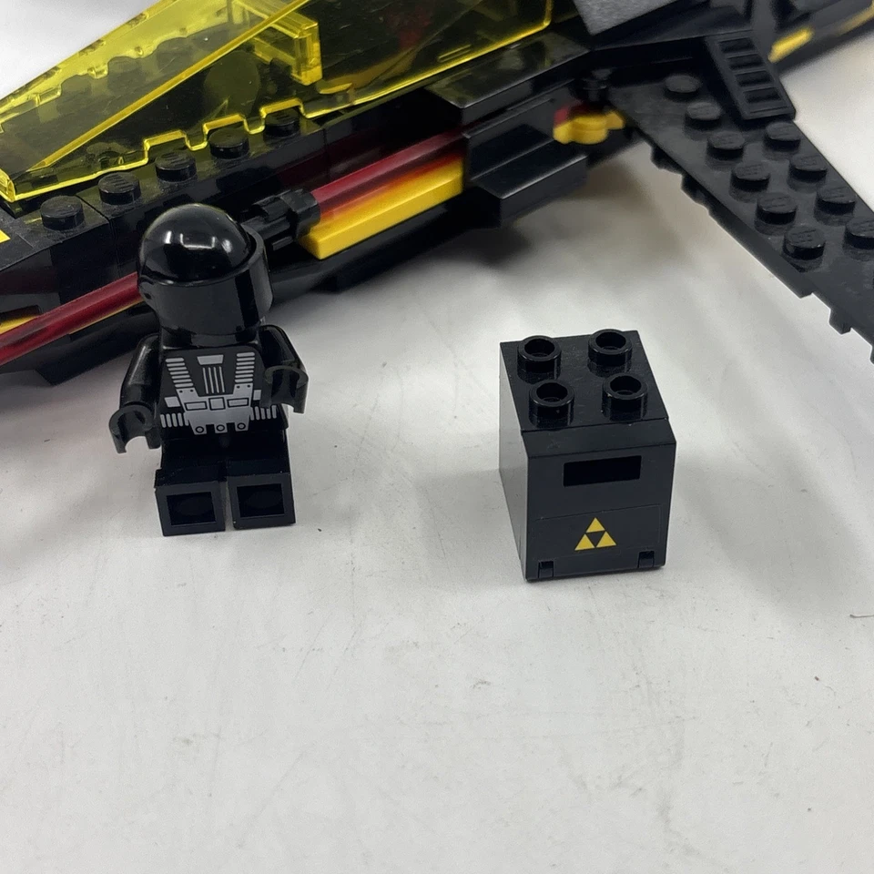 Lego 40580 Blacktron Cruiser con minifigura Foto 2 de 4