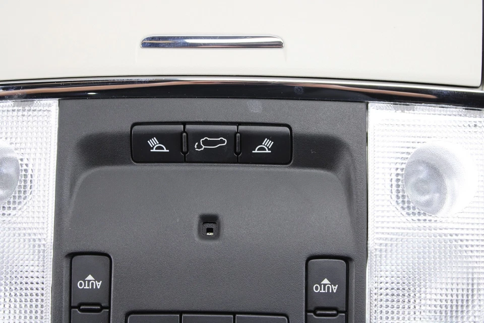 Jeep Grand Cherokee 2013 conjunto de luces domo 5LB651DAAA OEM MT23 Foto 3 de 4