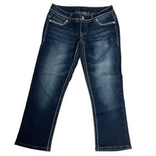 MAURICES Junior Women  s Blue Jean Capri Sz 1/2 Embellishment  Embroidery