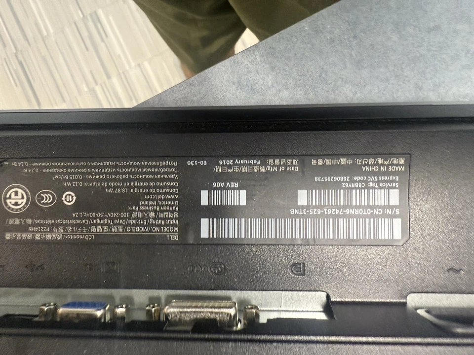 Dell P2214HB 22 inch LED Widescreen Monitor ...VERY GOOD CONDITION! - Image 3 of 4