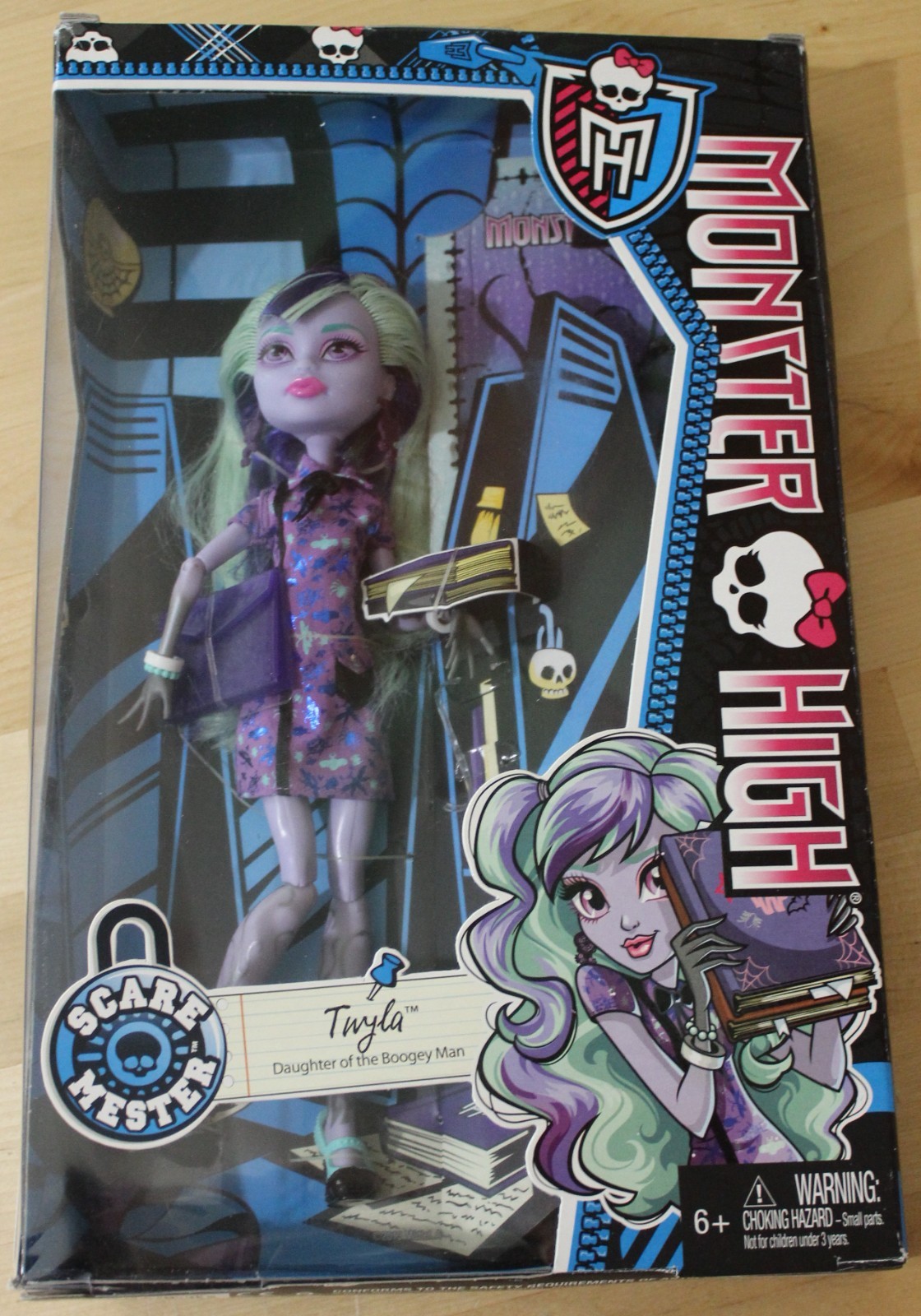 DAMAGED BOX/DOLL NEW Twyla Monster High Scare Mester 2013