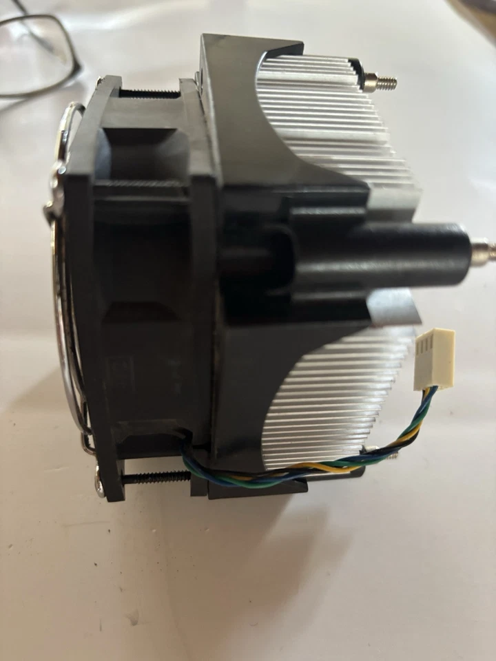 FUJITSU ESPRIMO P2540 DESKTOP HEATSINK AND FAN V26898-B952-V1 - Image 3 of 3