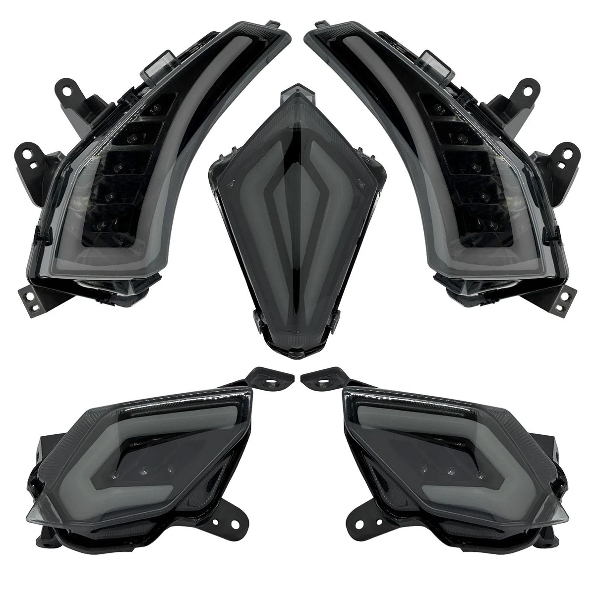Kit Feux Arrière Fumés Noirci Avec Gemmes Clignotants Pour Yamaha TMAX 500 (2000-2014)