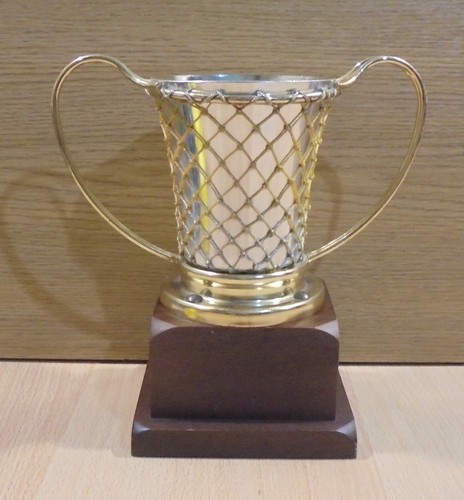 OLYMPIAKOS PIRAEUS Β.C. FIBA EUROLEAGUE CHAMPION 1997 OFFICIAL TROPHY No 2901 - Picture 8 of 15