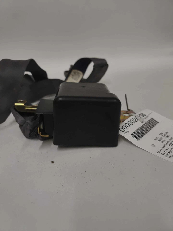 Chrysler Sebring 1997 cinturón de seguridad delantero derecho con retractor Foto 4 de 4