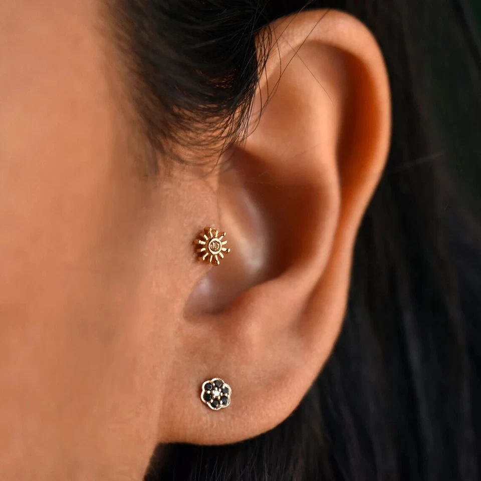 Piercing Labret Tragus Oreja Rayos de Sol Redondo Natural GHSI Diamante Oro Amarillo 14K Foto 3 de 4