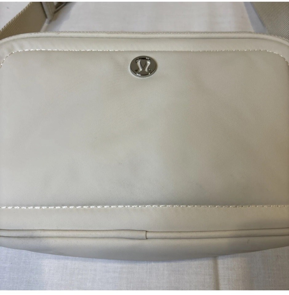 Lululemon Crossbody Camera Bag 2L White Opal eBay