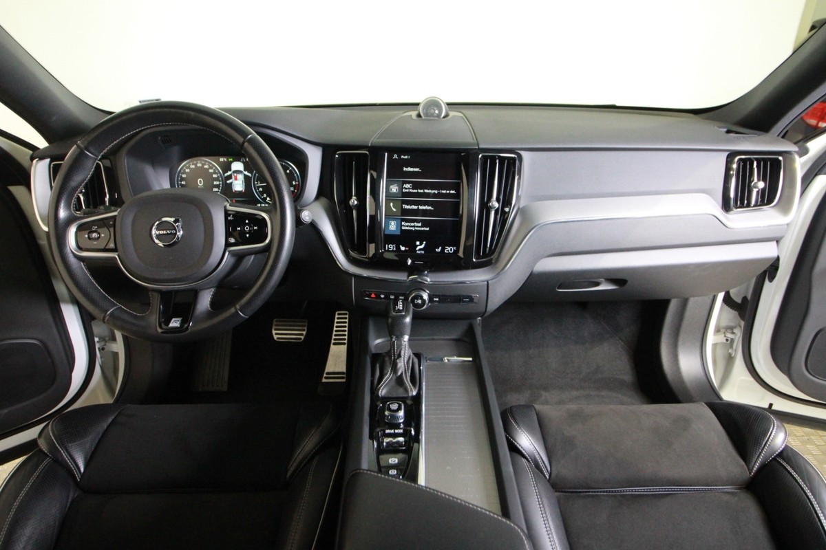 Volvo XC60 2,0 D5 235 R-Design aut. AWD Van