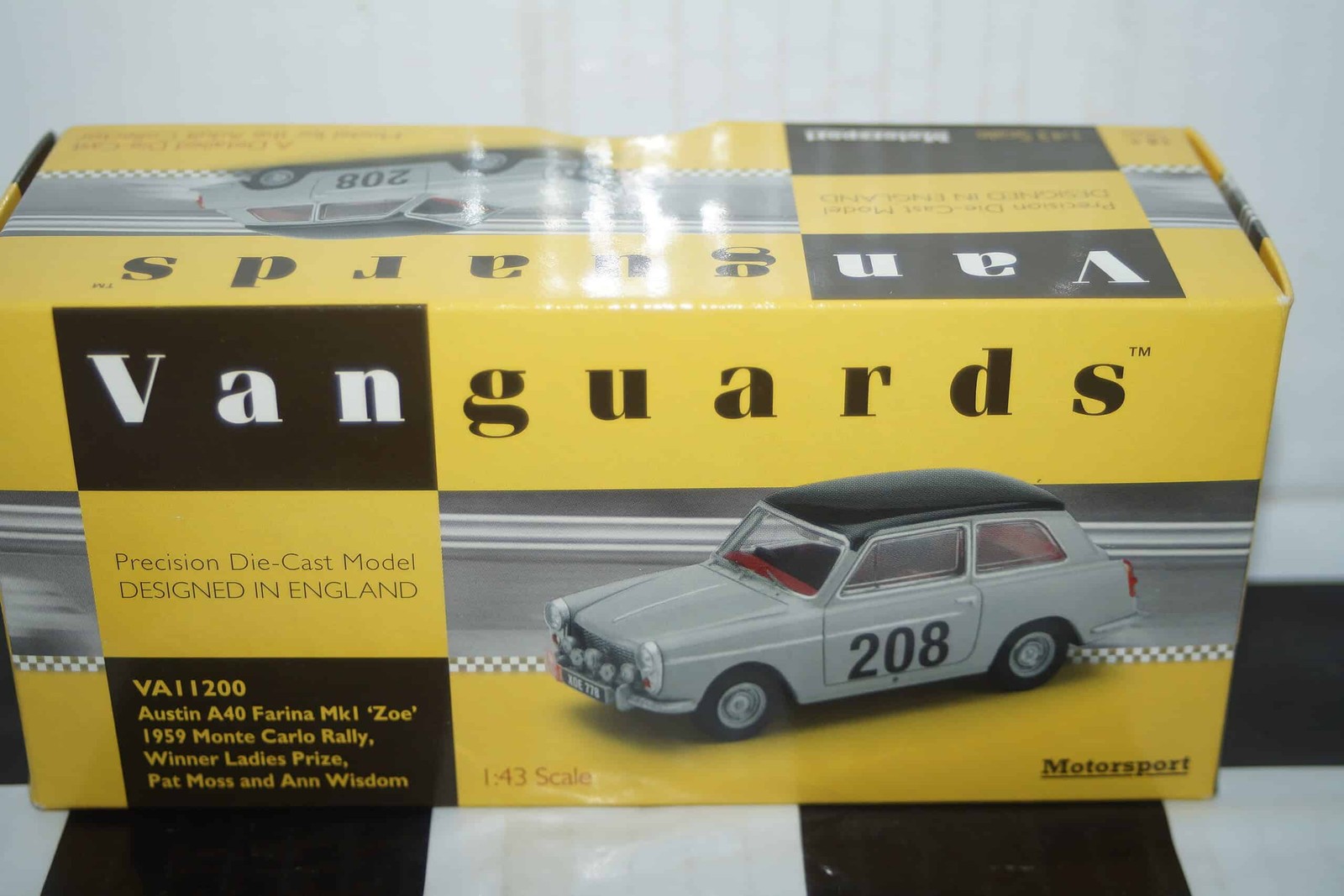 Vanguards Austin A40 Farina MK1 1959 Monte Carlo Rally VA11200 1:43