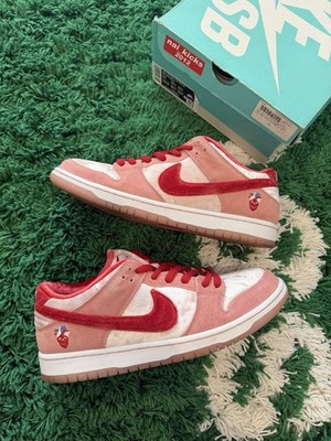 Nike SB Dunk Low StrangeLove Valentines Day Size 11 CT2552-800