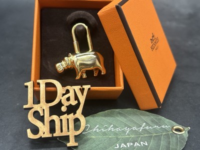 HERMES Cadena Padlock Hippopotamus 2005 Gold Lock Bag Charm W/Box