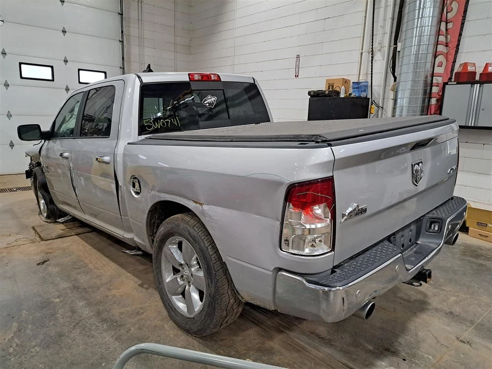 Regulador de ventana de puerta trasera del lado del conductor Lh 2017 Ram1500 Sku#42646 Foto 3 de 4