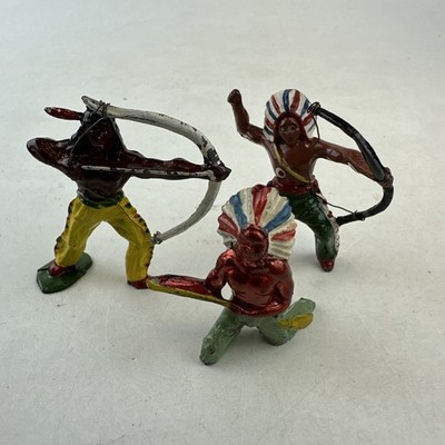 Vintage bemaltes Blei Trio Indianer