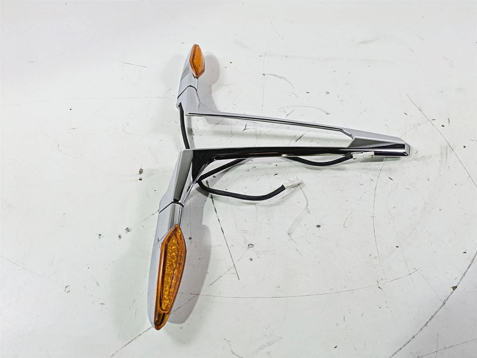 Intermitente de señal de giro trasero Victory Cross Country 2012 y montaje 5136613 Foto 4 de 4