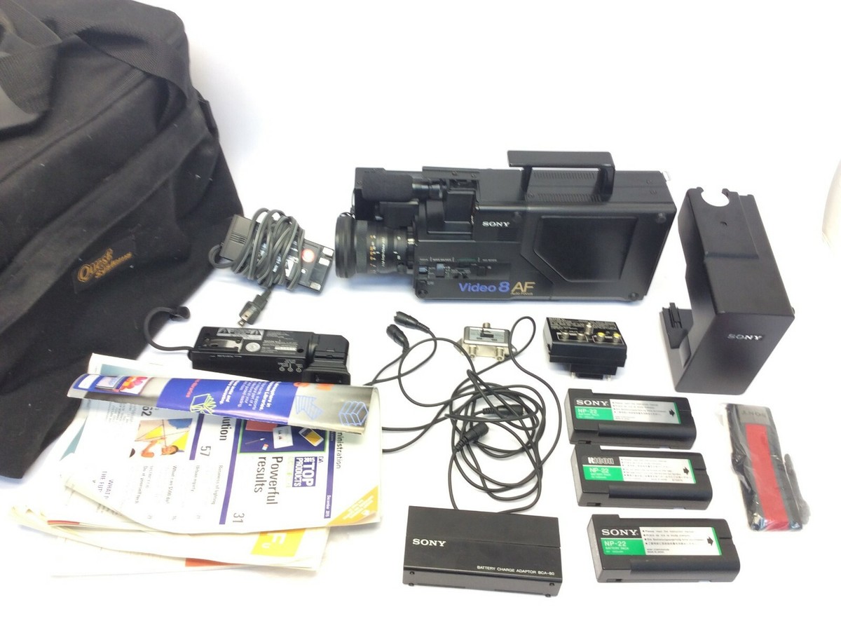 Vintage Sony Video 8 AF CCD-V8AFU Recorder Viewfinder Bag