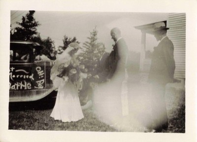 VTG Photo Handsome Men Beautiful Bride ''Just Married'' Car Banner Celebration