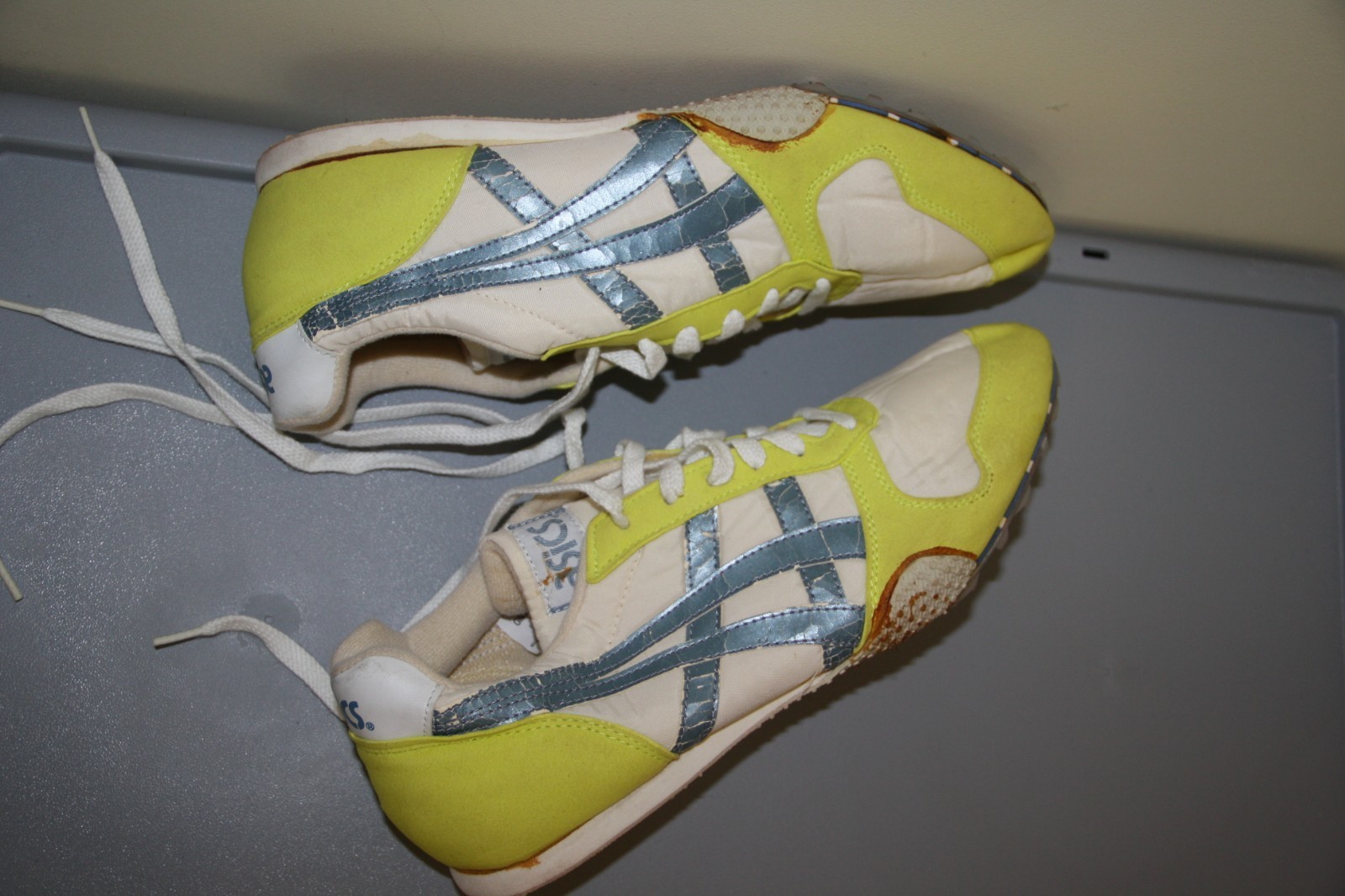 VERY RARE Vintage early / mid 1980's ASICS TIGER Athletic Running Spikes UK 10 image 6