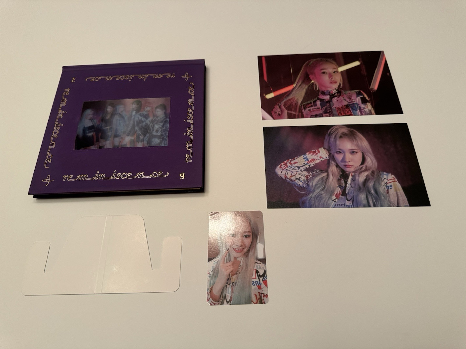 EVERGLOW トレカ ミア reminiscence Everglow: First EP: Reminiscence, With CD, Mia Photocard, Mia