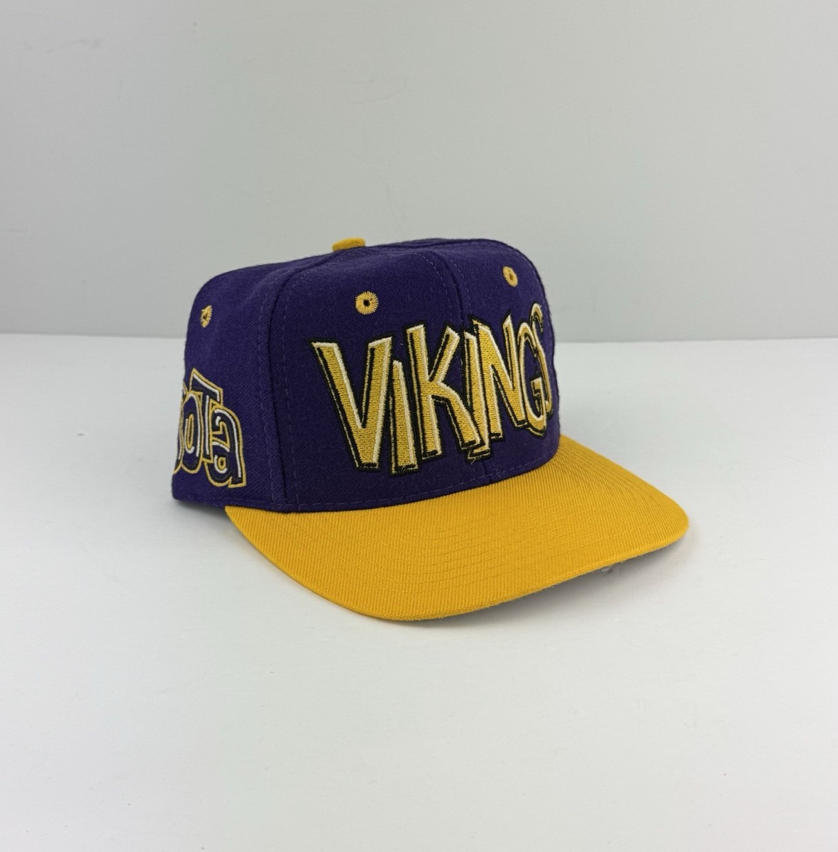 Vintage 1990s Drew Pearson NFL Minnesota Vikings Graffiti Snapback