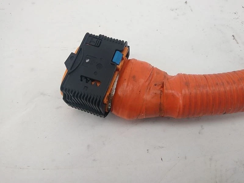 Nissan Leaf EV Hatchback Lower Inverter Cable Fits 2011-2012 - Image 3 of 4