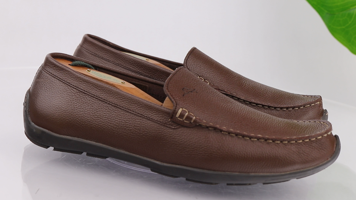 Amalfi Brown Leather Loafers for Men (lot 112) Amalfi Brown Leather Loafers | Pierre Cardin main image 2