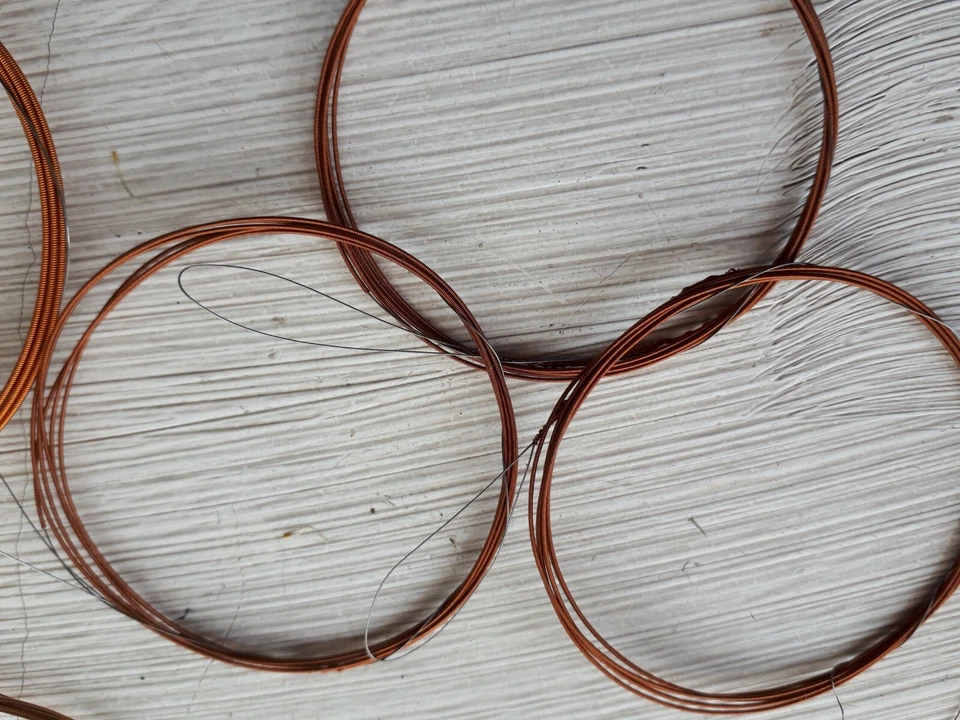 Azerbaijan tar strings and mizrabs for 3 piece tars. - Image 4 of 4