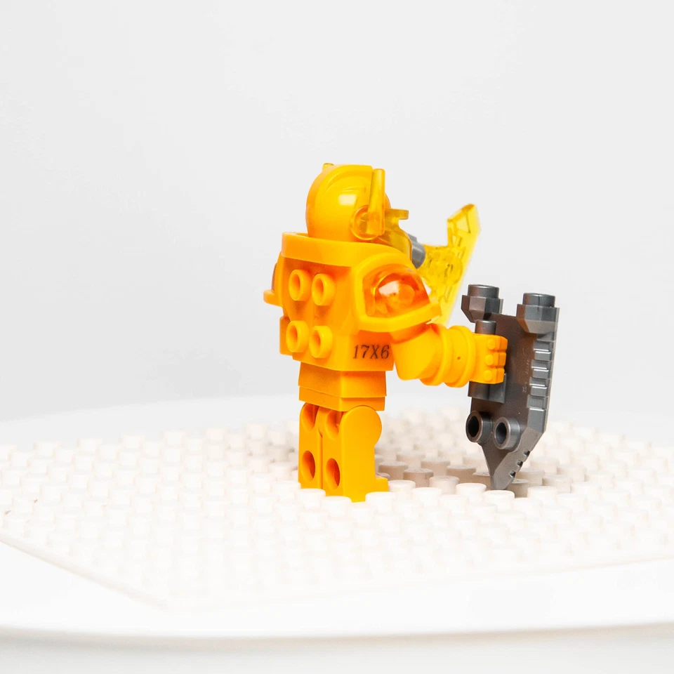 LEGO Nexo Knights Ultimate Axl Minifigura (nex053) con Escudo Magnetizado 70336 Foto 3 de 4