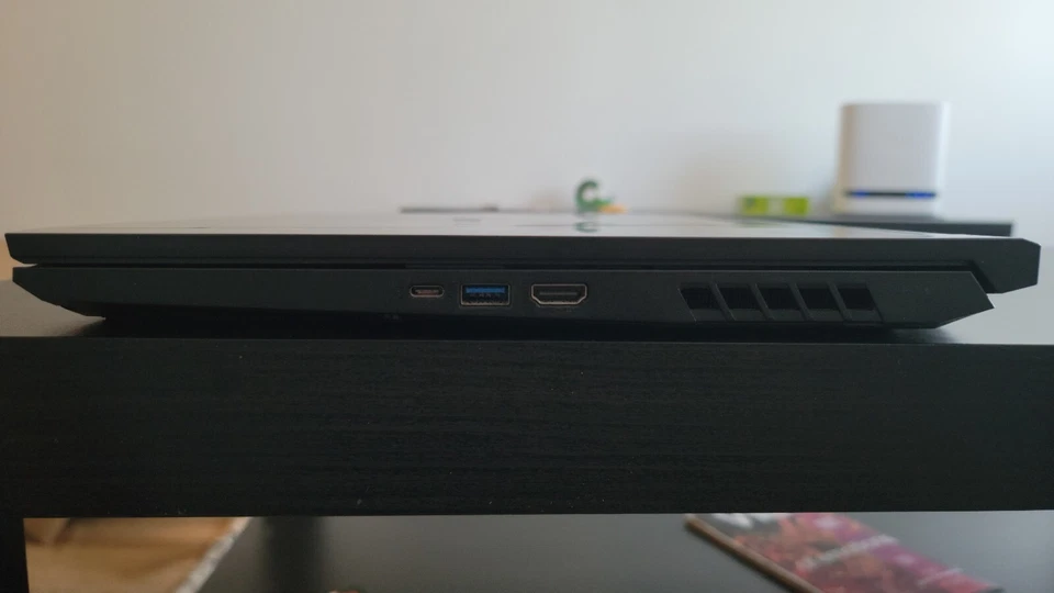 Acer Nitro 5 NVIDIA RTX 3080 Ryzen 9 5900HX 17.3" 1440p 165Hz 32GB RAM, 1 TB SSD - Image 3 of 4