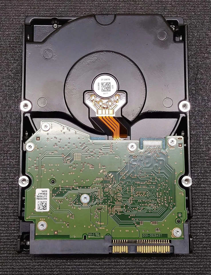 HGST - HUS724020ALS640 - DK7SSF200 - 3.5" 2TB 7.2k SAS HDD - Image 2 of 2