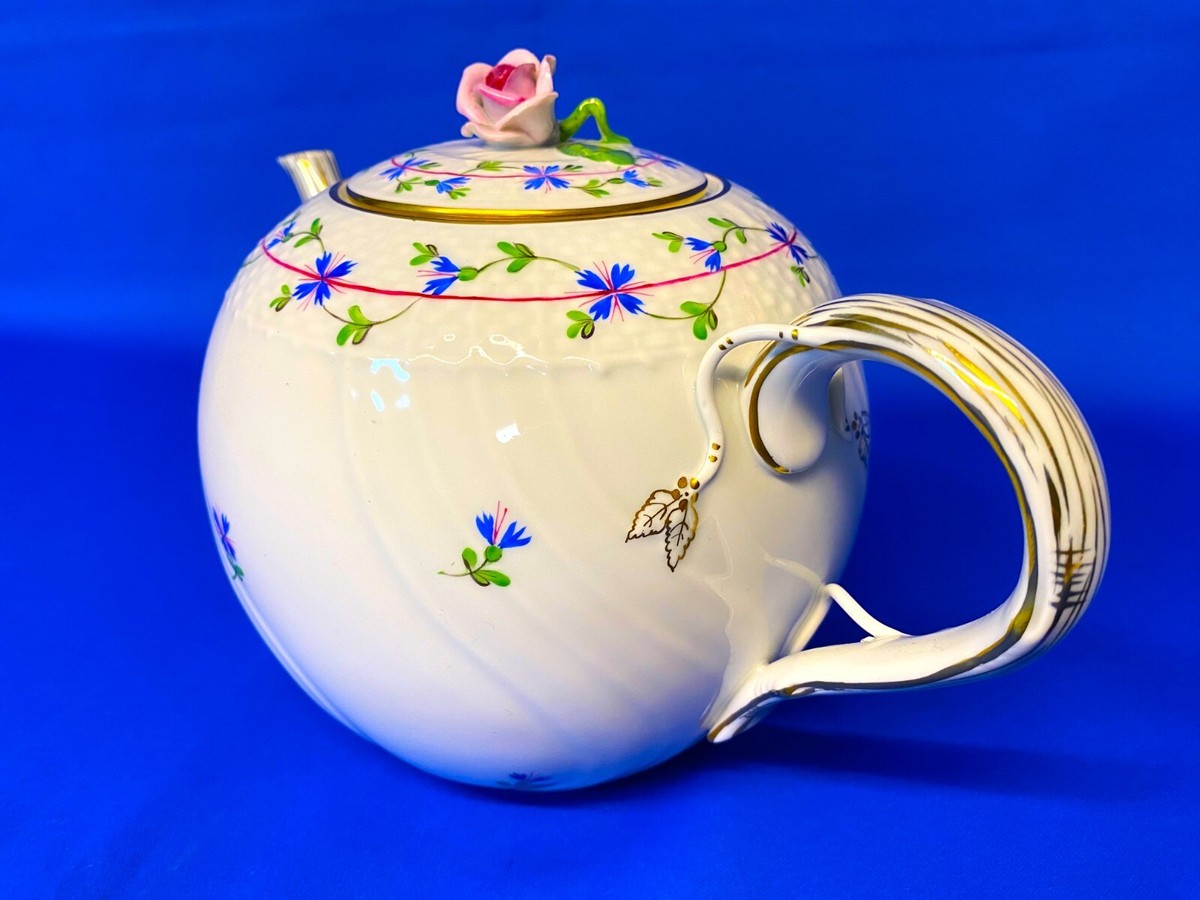 HEREND PORCELAIN HANDPAINTED BLUE GARLAND TEA POT 1602/PBG | eBay