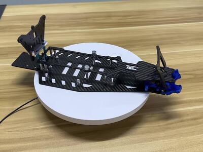 Carbon Upper Lower Chassis w/ Shock Tower Mounts for Traxxas